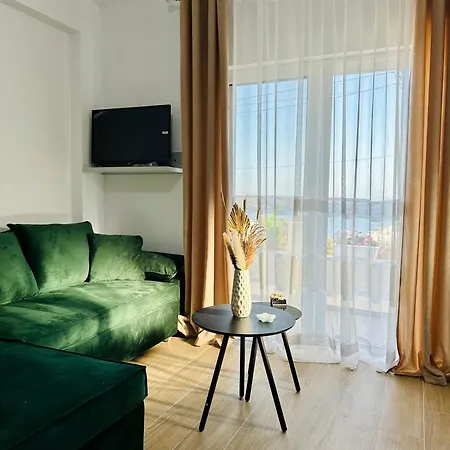 Apartment Ad